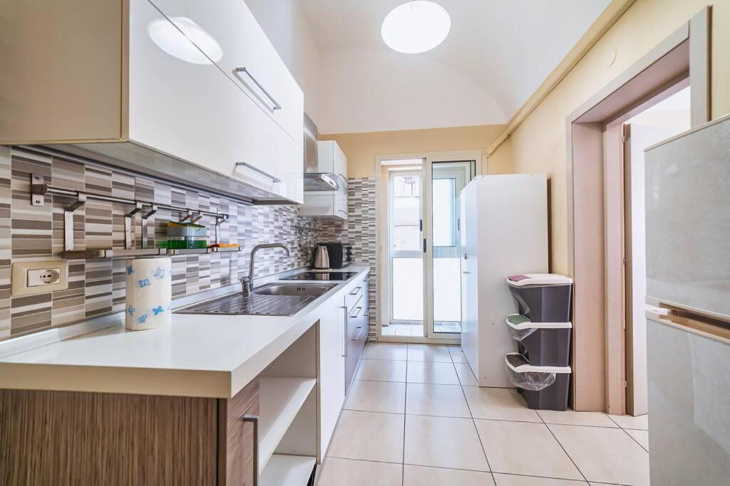 Centro- Benedettini'S Apartament Катанія Екстер'єр фото