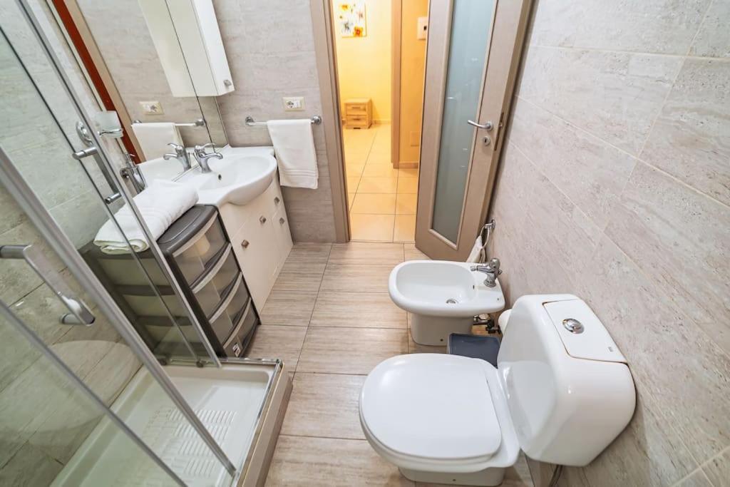 Centro- Benedettini'S Apartament Катанія Екстер'єр фото